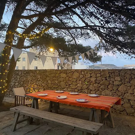 Spacious, Beautiful Villa, Large Garden And Pool, From Nyaraló