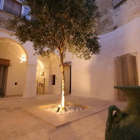 Spacious, Beautiful Villa, Large Garden And Pool, From Dom wakacyjny Santa Luċija