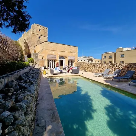 Spacious, Beautiful Villa, Large Garden And Pool, From Dom wakacyjny